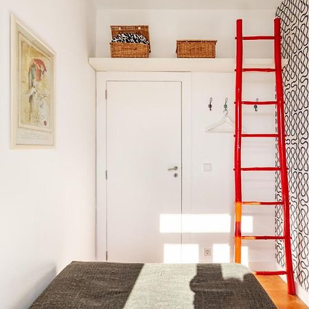 Joivy Chic 2Br Apt In Bairro Alto, 2Mins To Sao Pedro De Alcantara Viewpoint Lisbon Luaran gambar