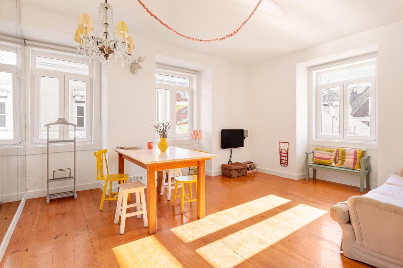 Joivy Chic 2Br Apt In Bairro Alto, 2Mins To Sao Pedro De Alcantara Viewpoint Lisbon Luaran gambar