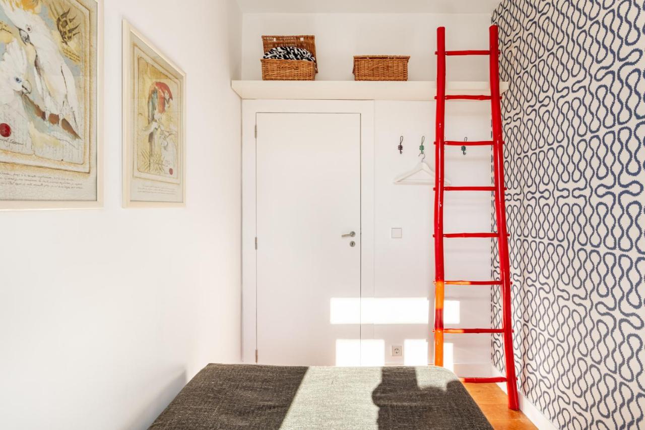 Joivy Chic 2Br Apt In Bairro Alto, 2Mins To Sao Pedro De Alcantara Viewpoint Lisbon Luaran gambar