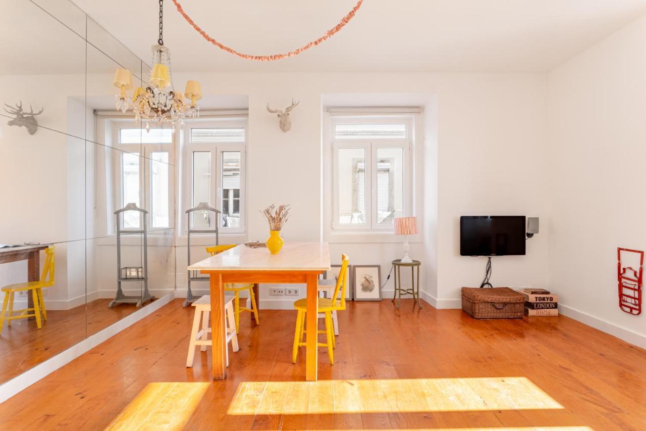 Joivy Chic 2Br Apt In Bairro Alto, 2Mins To Sao Pedro De Alcantara Viewpoint Lisbon Luaran gambar