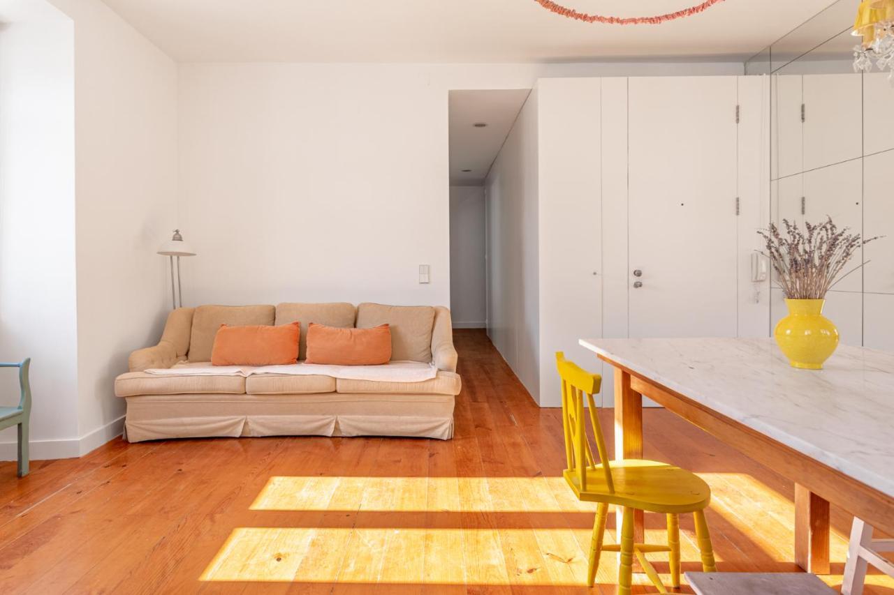 Joivy Chic 2Br Apt In Bairro Alto, 2Mins To Sao Pedro De Alcantara Viewpoint Lisbon Luaran gambar