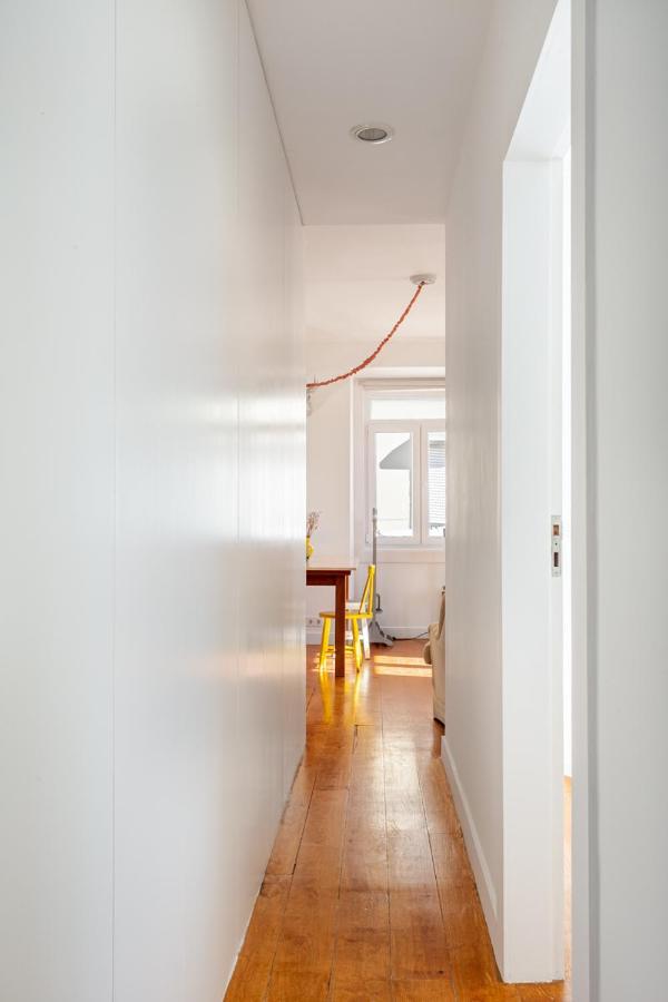 Joivy Chic 2Br Apt In Bairro Alto, 2Mins To Sao Pedro De Alcantara Viewpoint Lisbon Luaran gambar